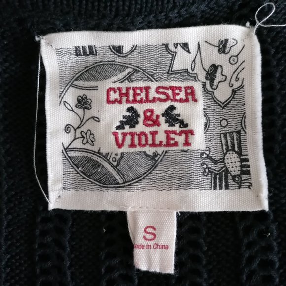 Chelser & Violet Women's Black Flared Sleeve Oversized Knitted Sweater Size S - Picture 5 of 7